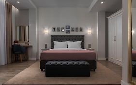 No 39 Svolou Suites